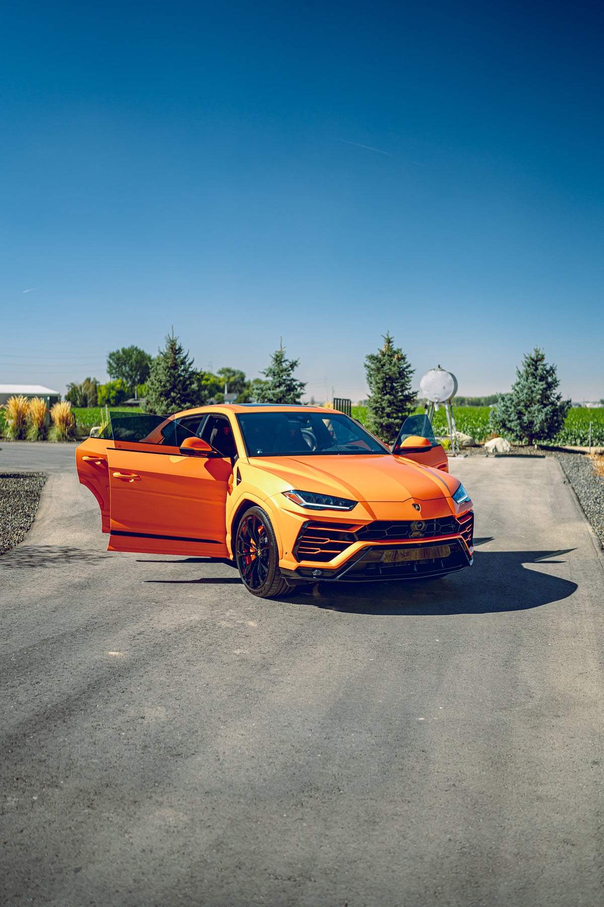 orange lamborghini urus 