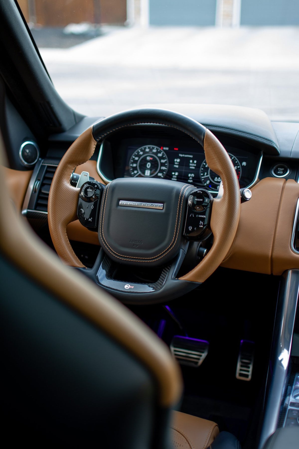 interior detailing of range rover